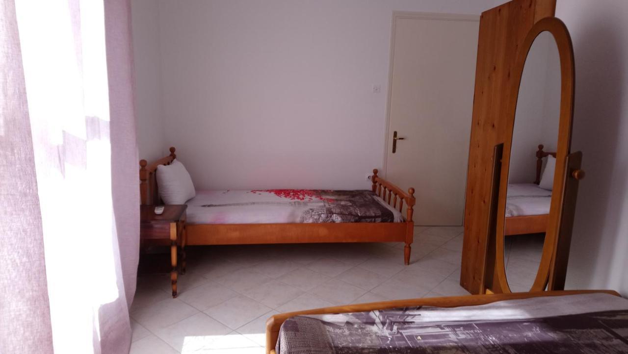 אגיוס יואניס פריסטרון Vacation House In Stroggili מראה חיצוני תמונה